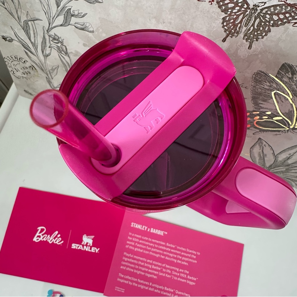 Stanley x Barbie Pink Icon 40oz Quencher Limited Edition Flowstate Tumbler - Picture 5 of 13